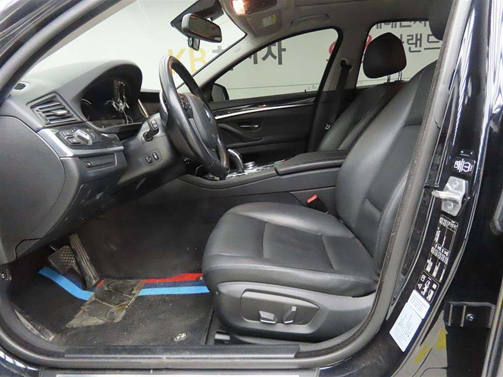 BMW 5 Series - Vista 5