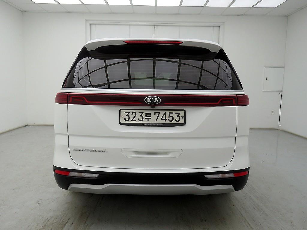 KIA Carnival - Vista 3