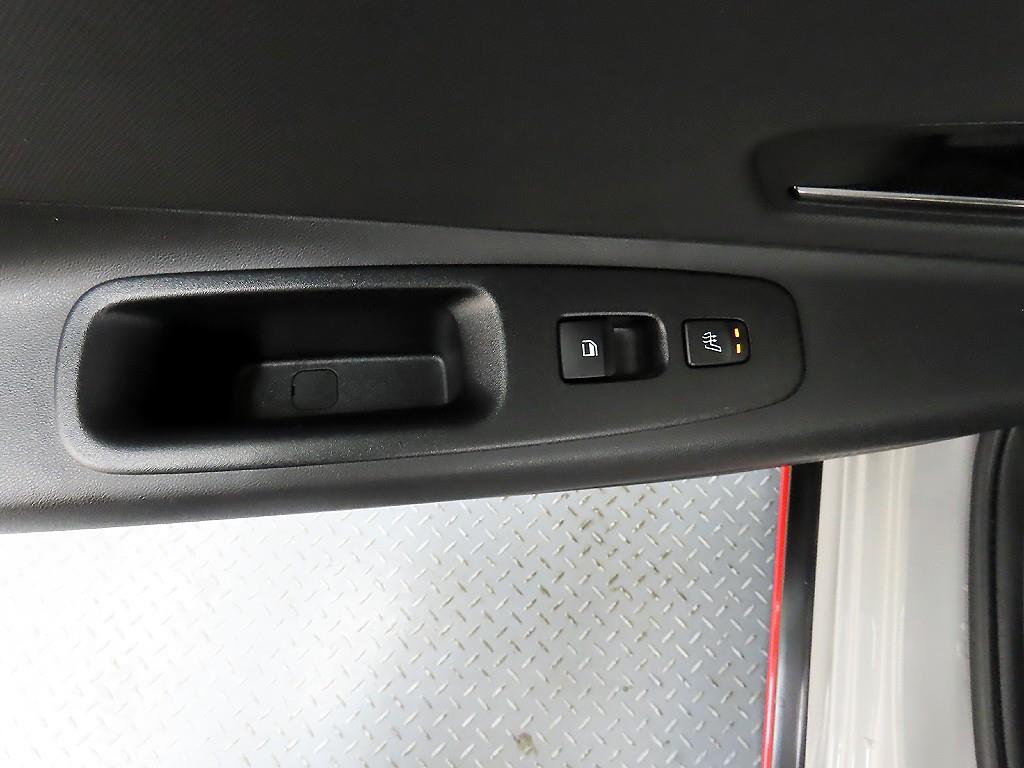 HYUNDAI Avante - Vista 12