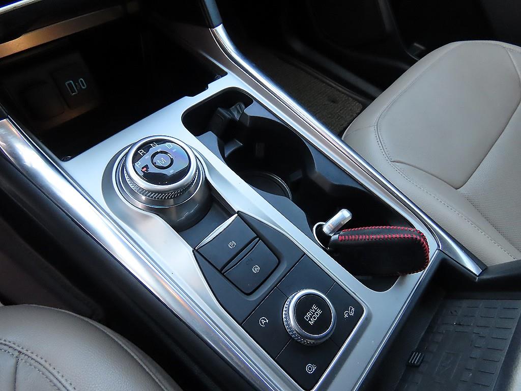 Ford Explorer - Vista 10