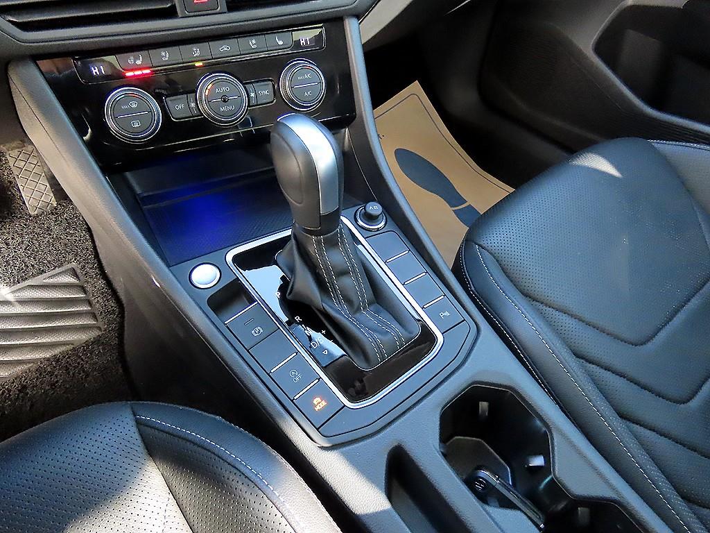 Volkswagen Jetta - Vista 10