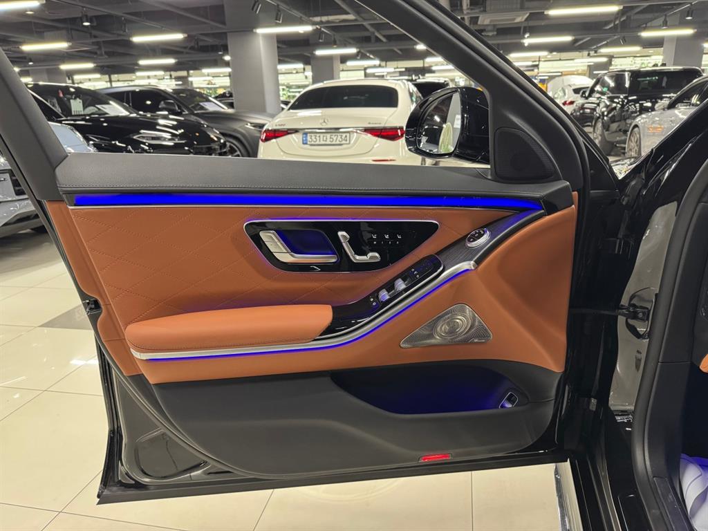 Mercedes Benz S Class - Vista 8