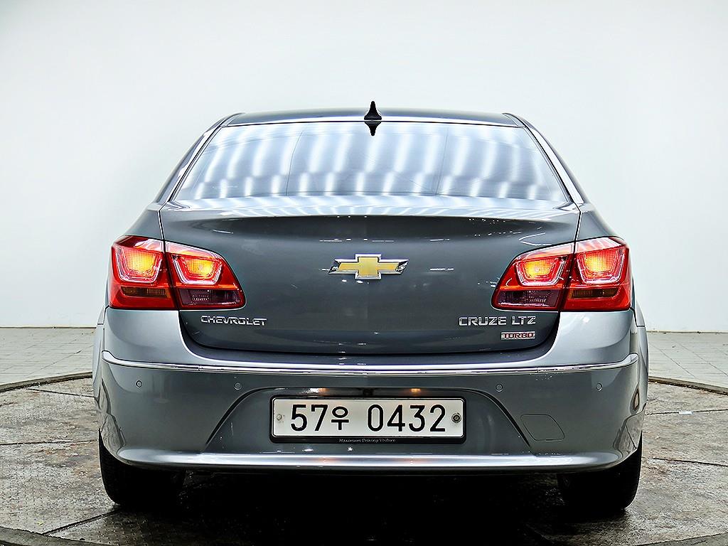 Chevrolet Cruise - Vista 5