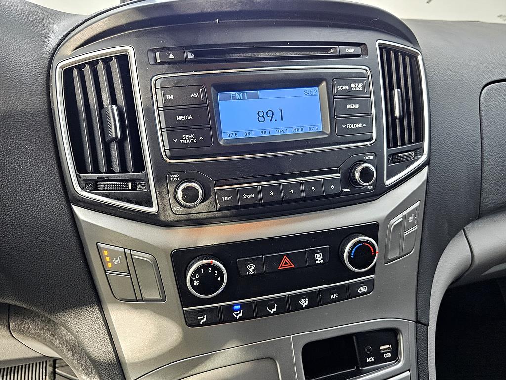 HYUNDAI Starex - Vista 12