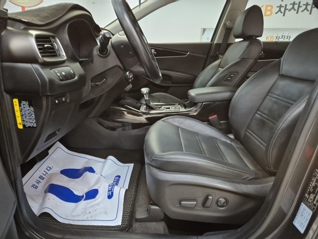 KIA Sorento - Vista 11