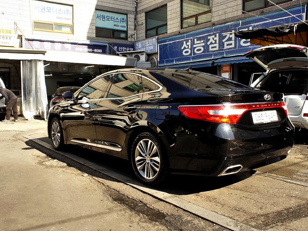 HYUNDAI Grandeur - Vista 7
