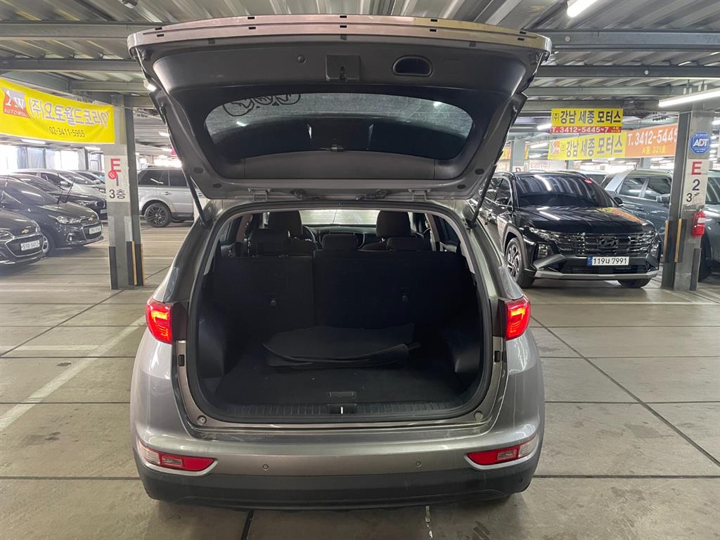 KIA Sportage - Vista 5