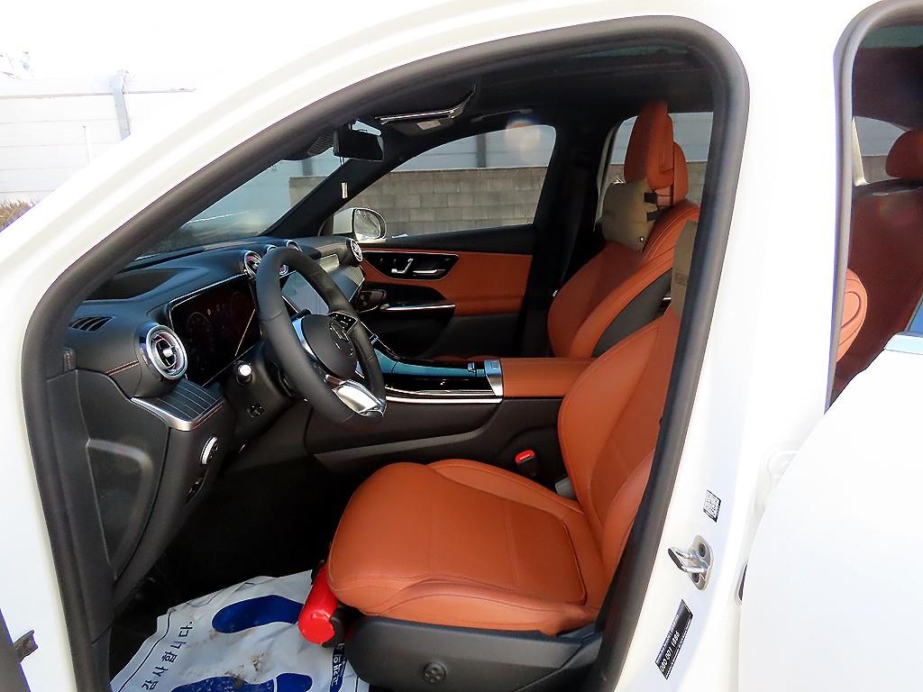 Mercedes Benz GLC Class - Vista 5