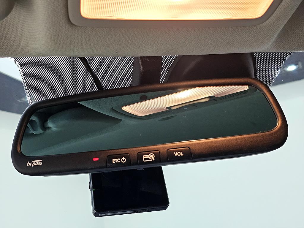 HYUNDAI Venue - Vista 12