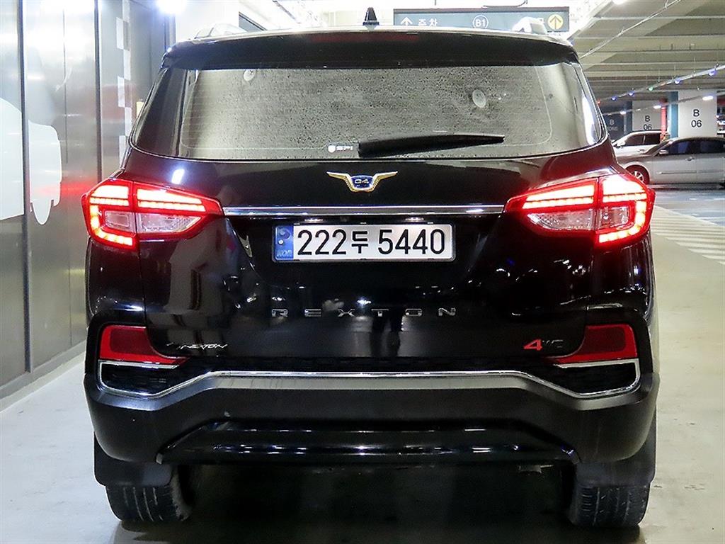 Ssangyong Rexton - Vista 5