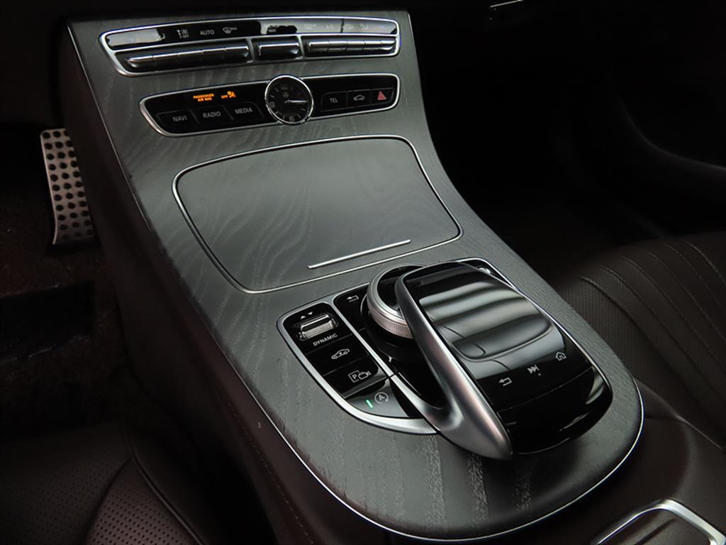 Mercedes Benz CLS Class - Vista 12