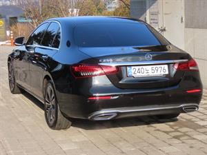 Mercedes Benz E class - Vista 8