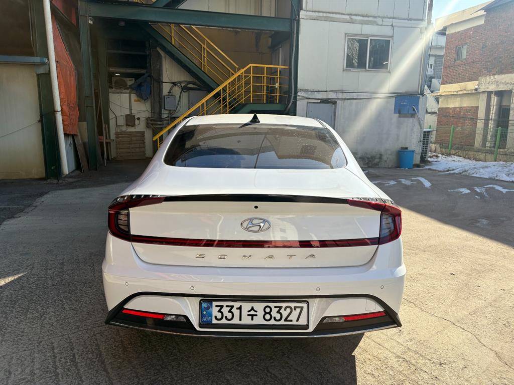 HYUNDAI Sonata - Vista 4