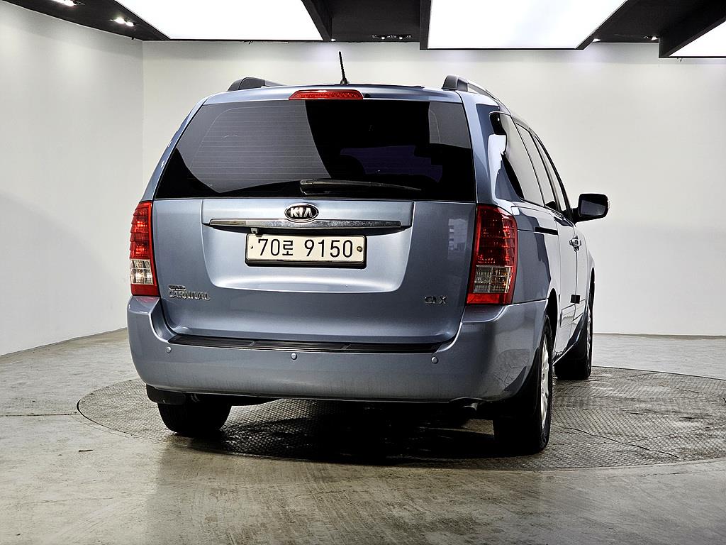 KIA Carnival - Vista 3