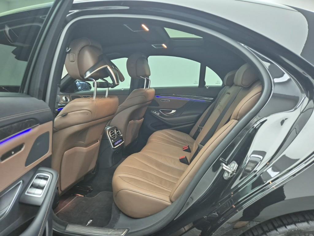 Mercedes Benz S Class - Vista 12