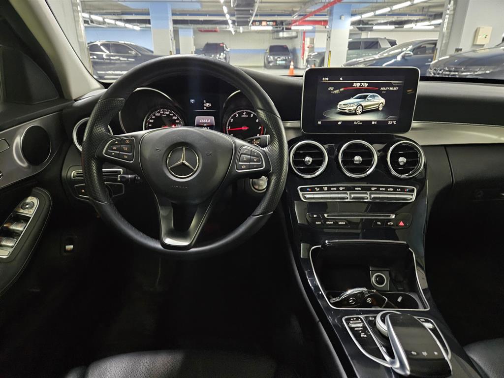 Mercedes Benz C Class - Vista 10