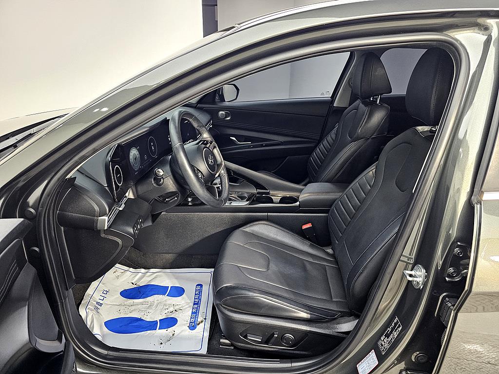 HYUNDAI Avante - Vista 8