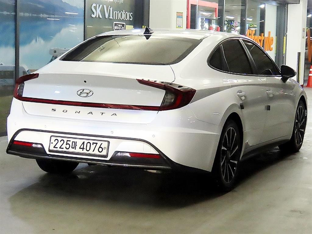 HYUNDAI Sonata - Vista 4