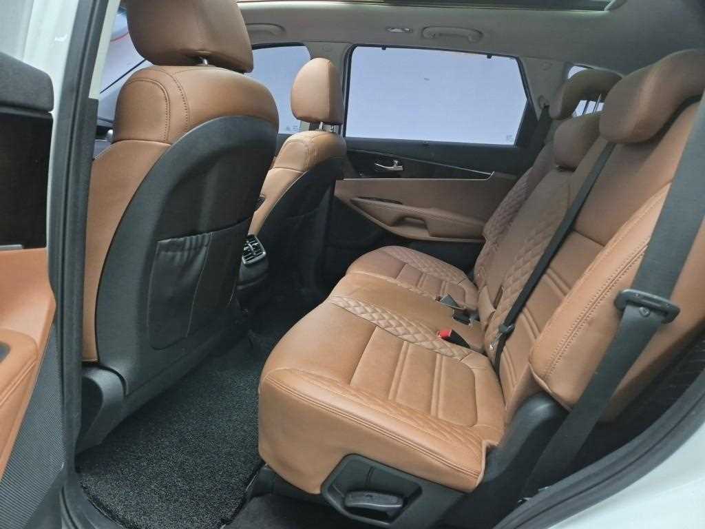 KIA Sorento - Vista 12