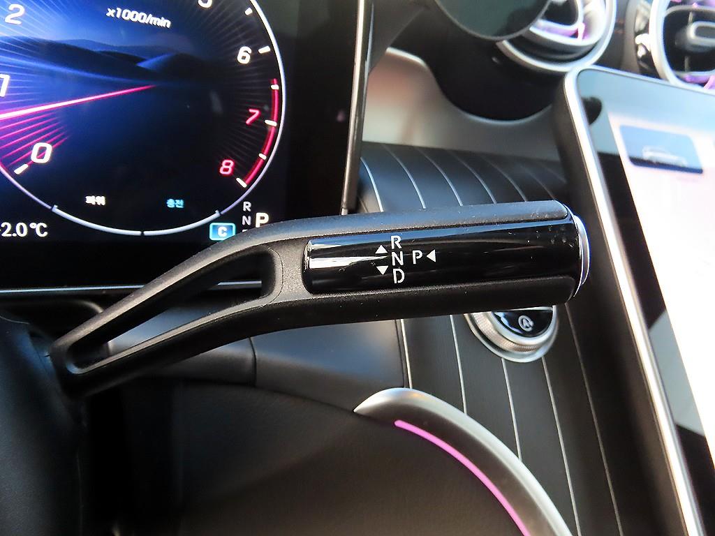 Mercedes Benz GLC Class - Vista 11