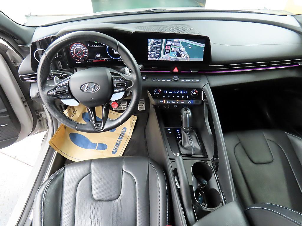 HYUNDAI Avante - Vista 7