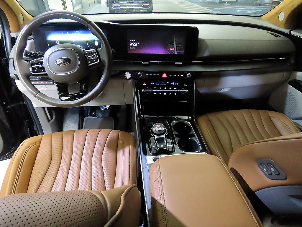 KIA Carnival - Vista 11