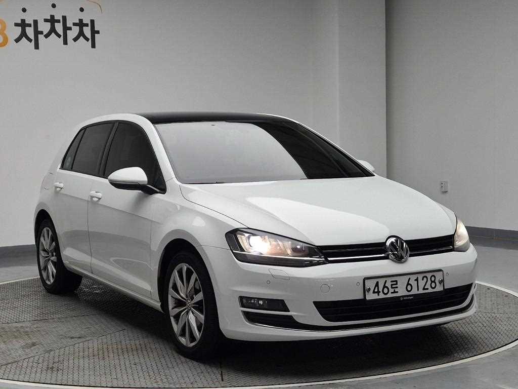 Volkswagen Golf - Vista 4