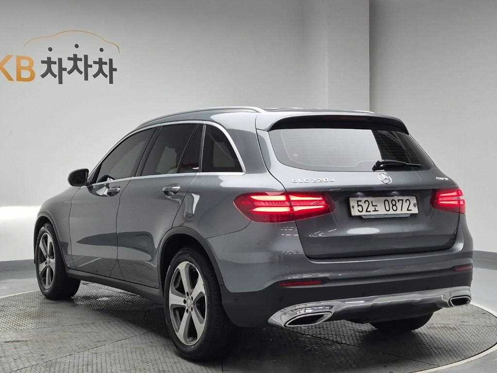 Mercedes Benz GLC Class - Vista 2