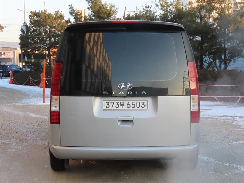 HYUNDAI Staria - Vista 7