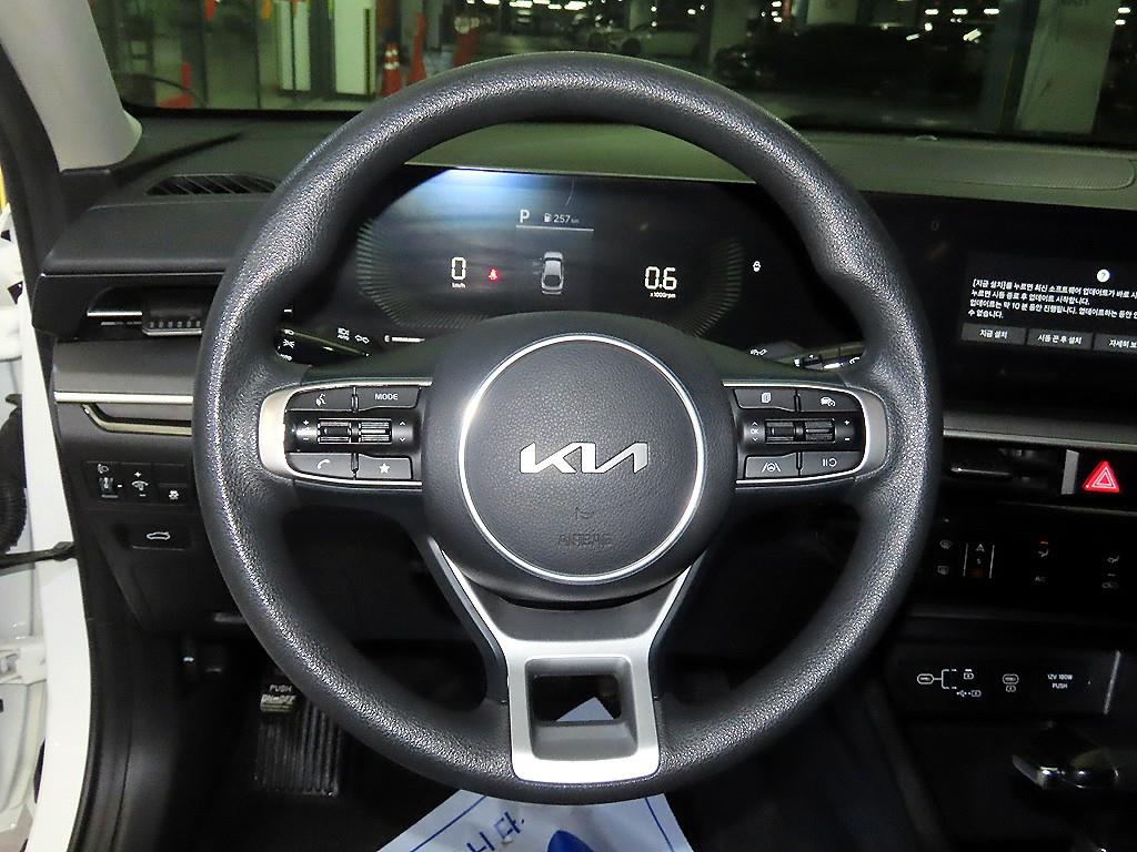 KIA K5 - Vista 8