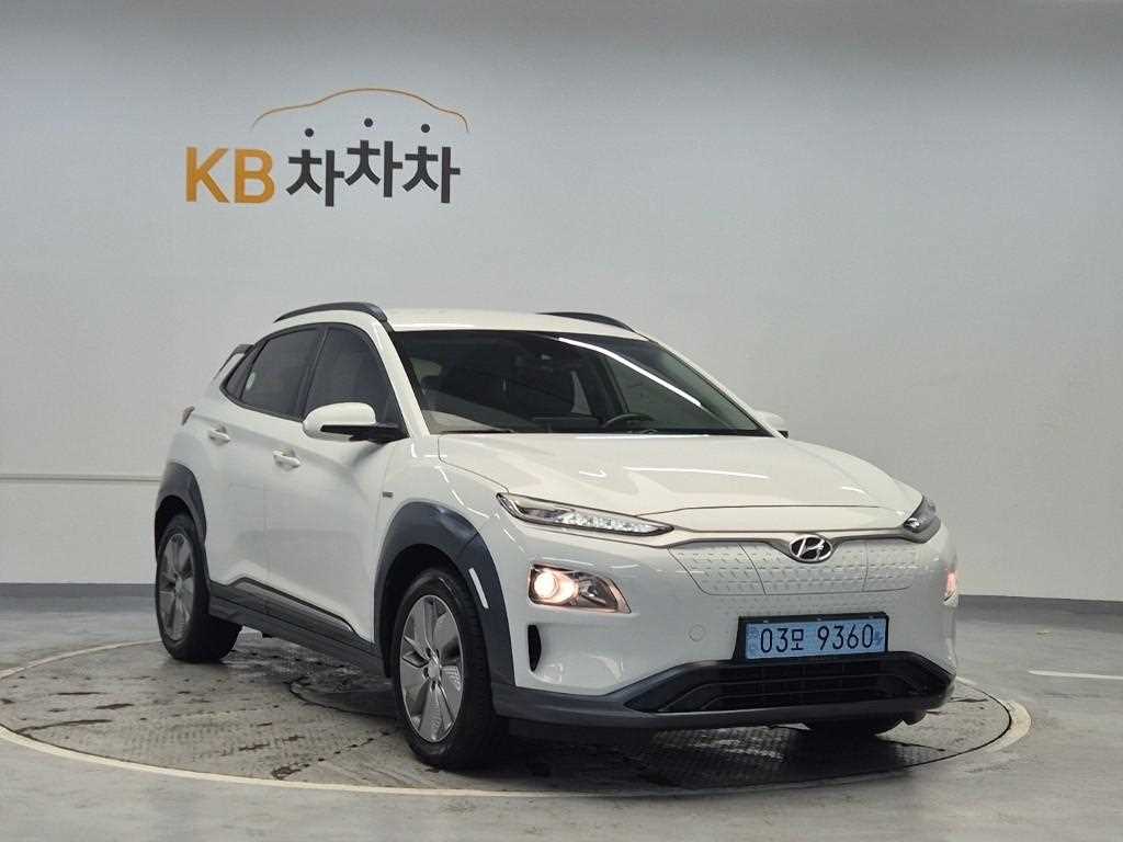 HYUNDAI Kona - Vista 4