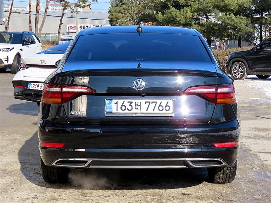 Volkswagen Jetta - Vista 4