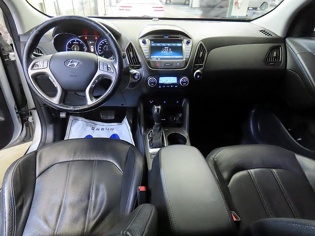 HYUNDAI Tucson - Vista 10