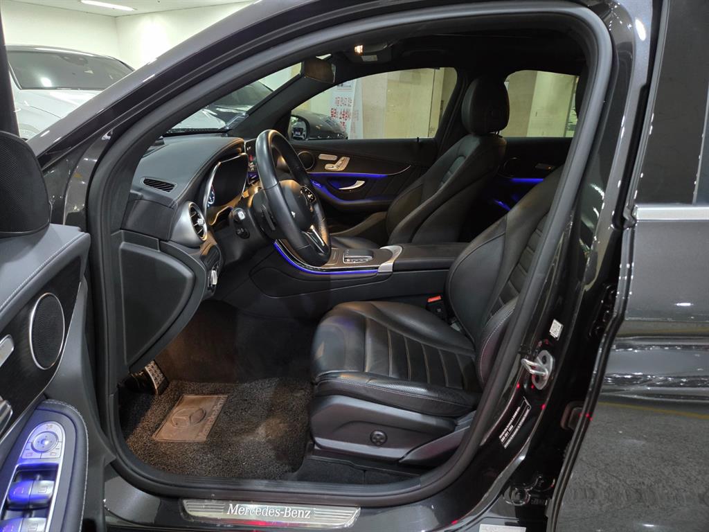 Mercedes Benz GLC Class - Vista 6