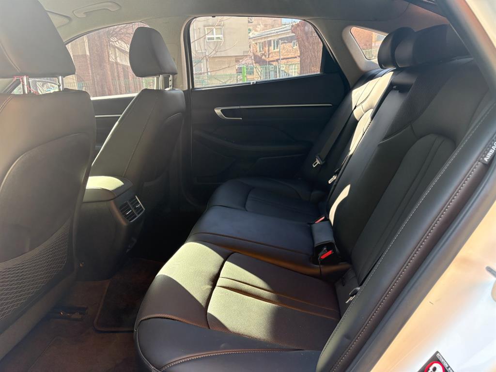 HYUNDAI Sonata - Vista 10