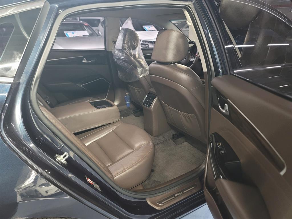 KIA K7 - Vista 8