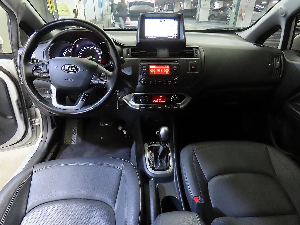 KIA Pride - Vista 10