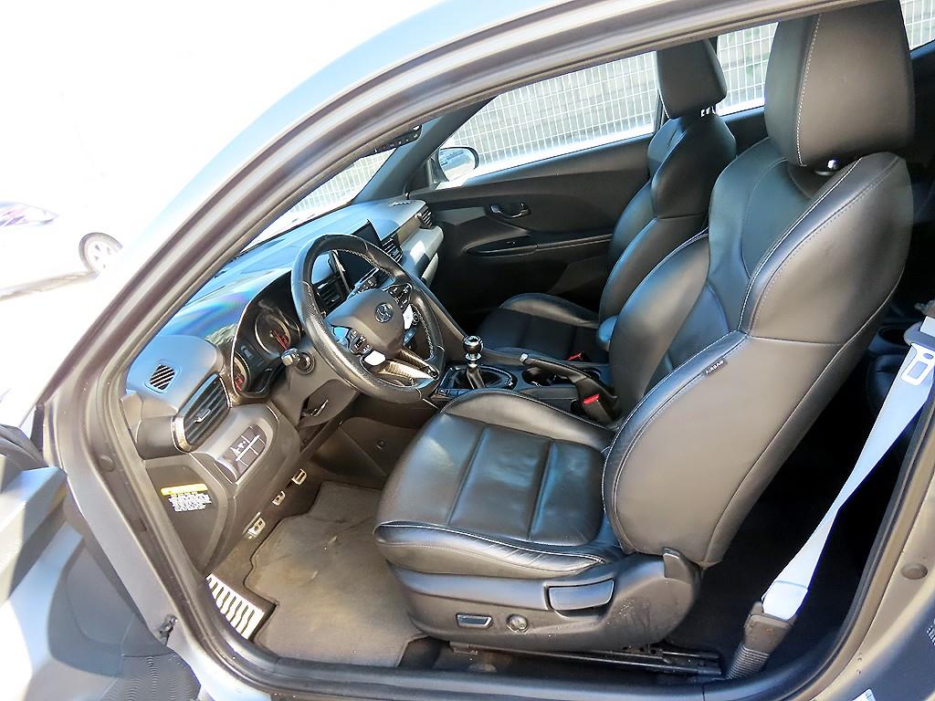 HYUNDAI Veloster - Vista 5