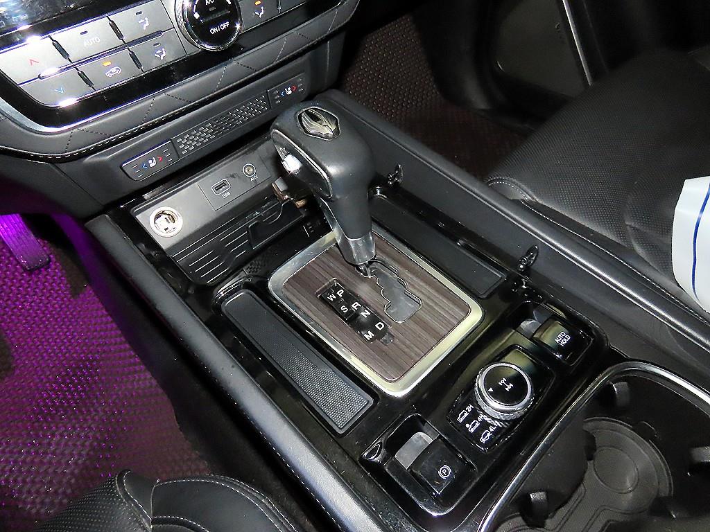 Ssangyong Rexton - Vista 12