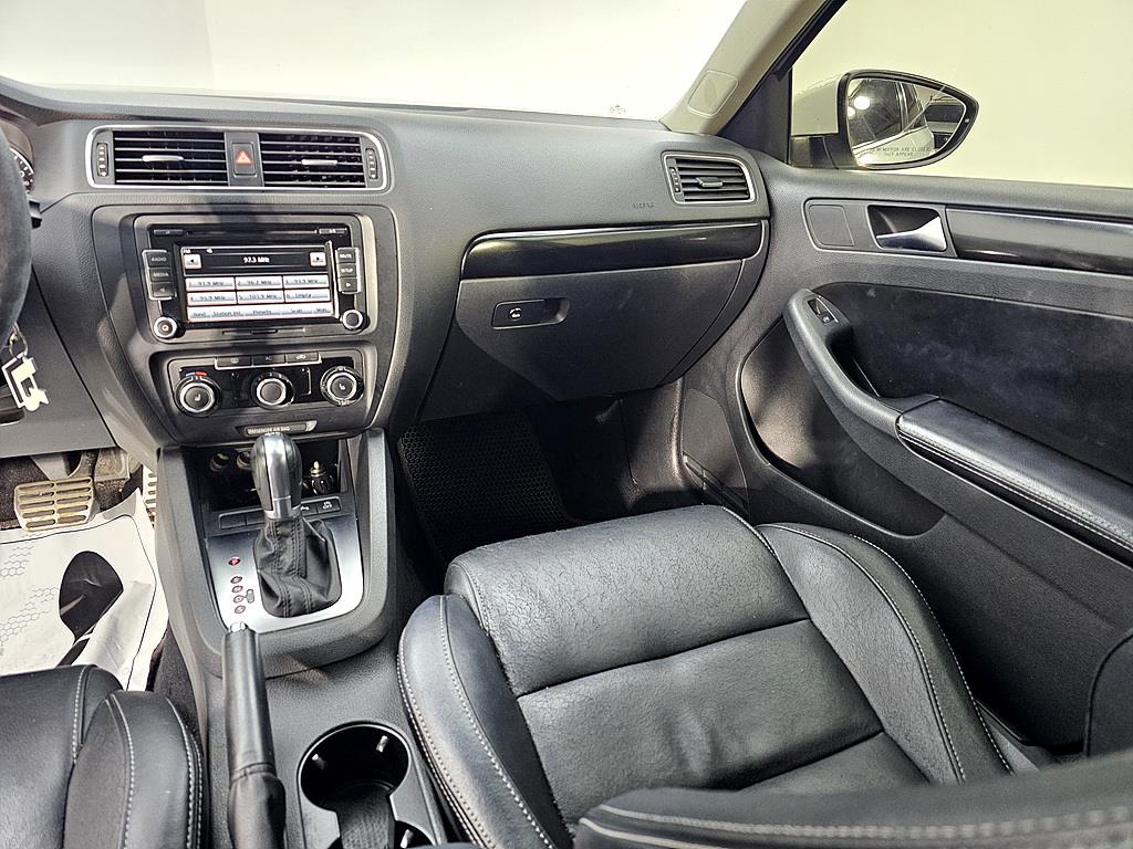 Volkswagen Jetta - Vista 10