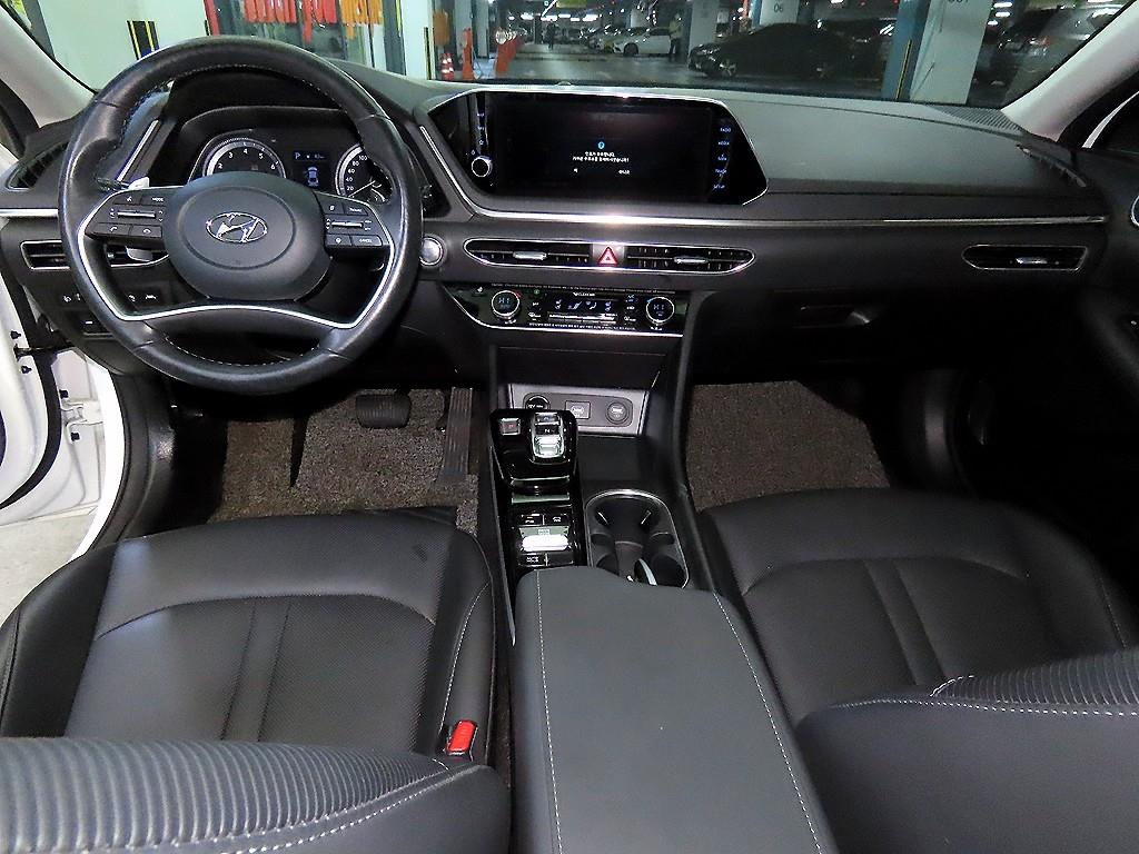 HYUNDAI Sonata - Vista 10