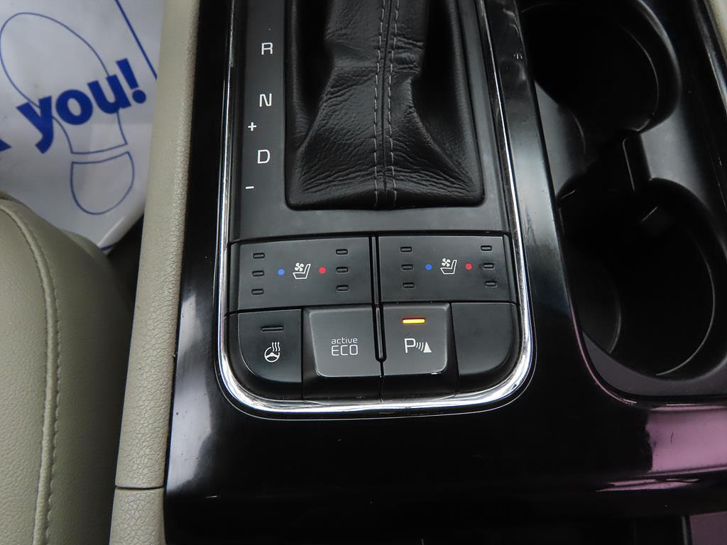 KIA Carnival 2016 Rojo - Importación desde Corea - HF Imports Iquique - Foto 13