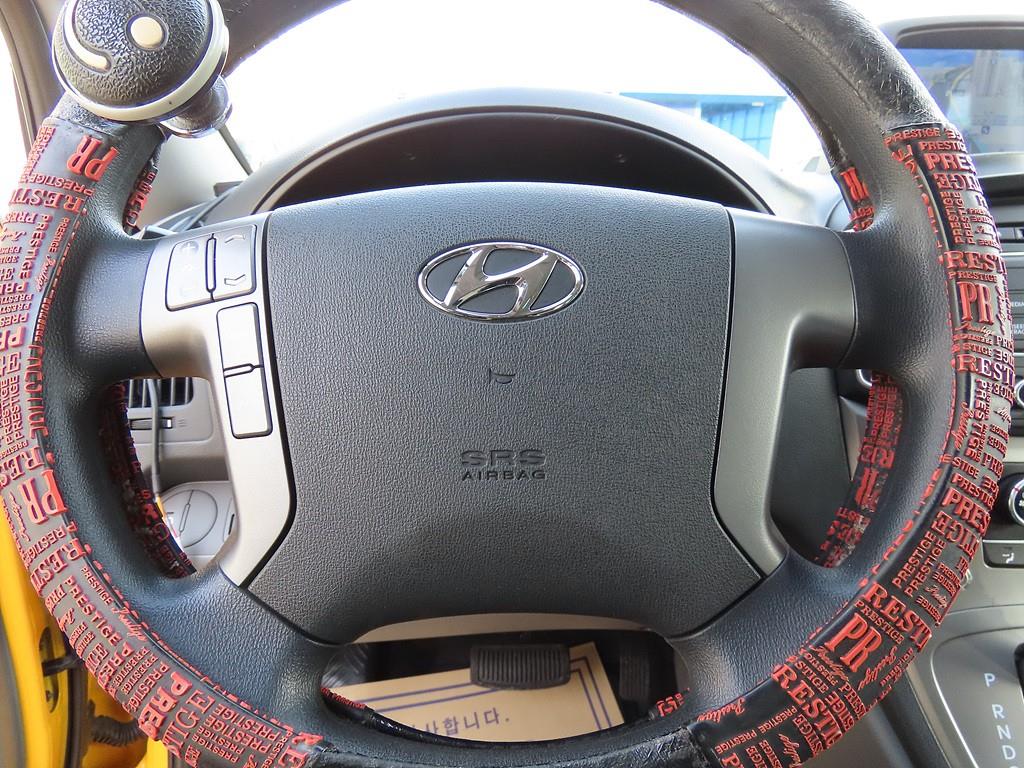 HYUNDAI Starex - Vista 9