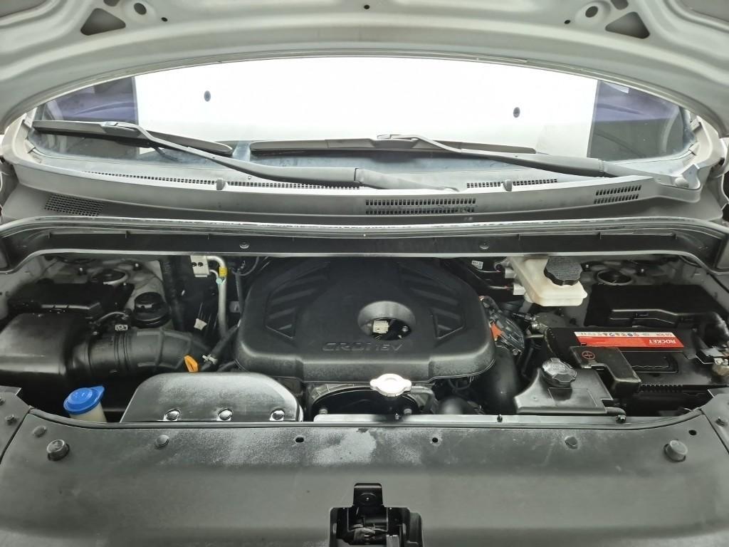 HYUNDAI Starex - Vista 5