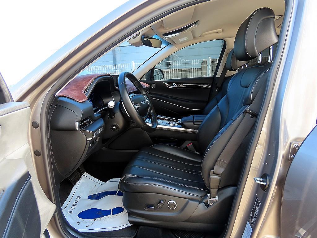 Genesis GV80 - Vista 5