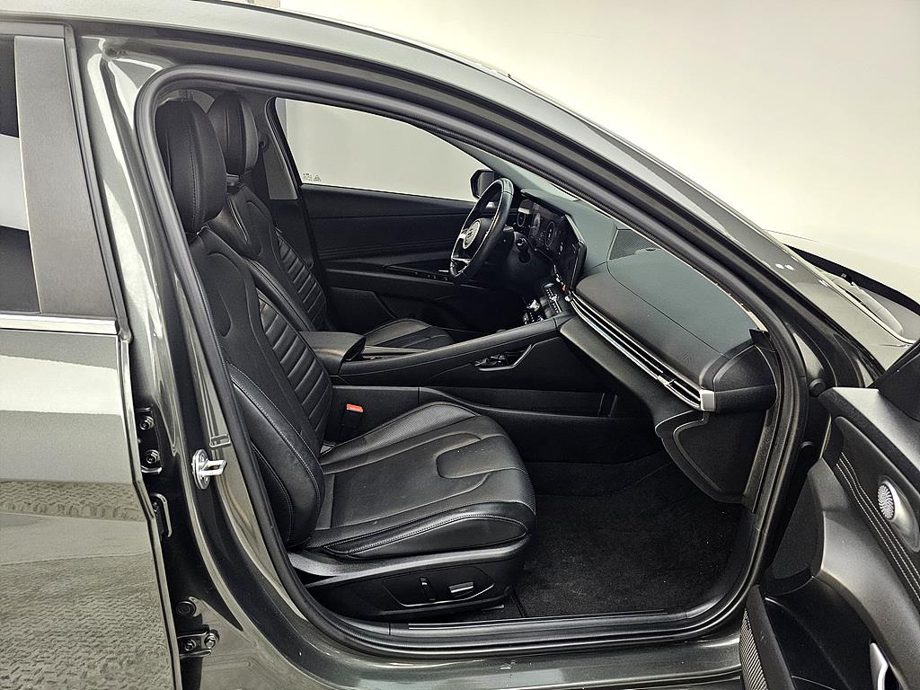 HYUNDAI Avante - Vista 11