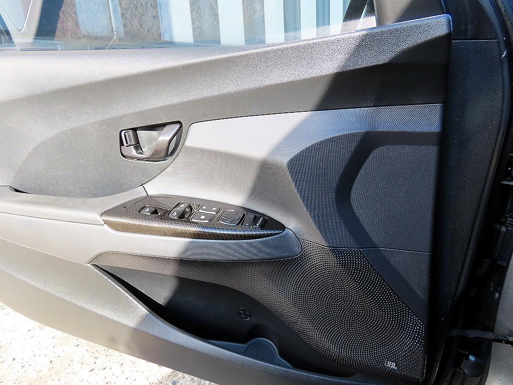 HYUNDAI Veloster - Vista 12