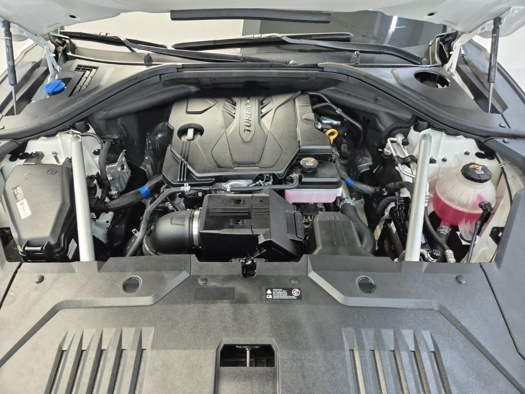 Genesis GV70 - Vista 5