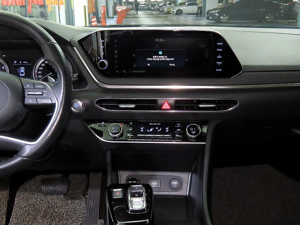 HYUNDAI Sonata - Vista 11