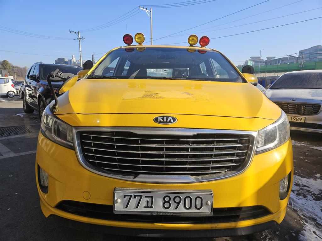 KIA Carnival - Vista 2